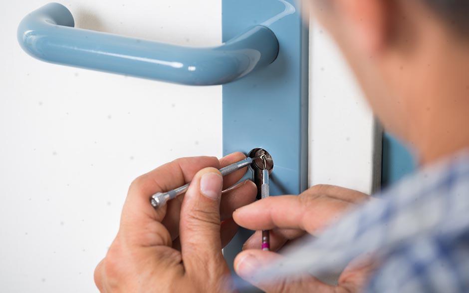 ouvrir une porte blindée claquée La Verrière